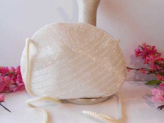 White Beaded Wedding Purse, Iridescent Beaded Clu… - image 3