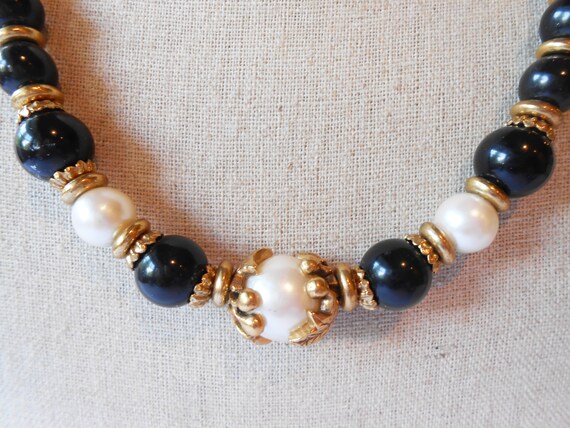 Pearl and Black Bead Necklace, Vintage Pearl Bead… - image 5