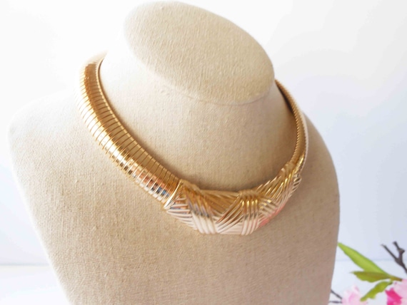 Vintage Goldtone Necklace, 1980s Gold Choker Neck… - image 6