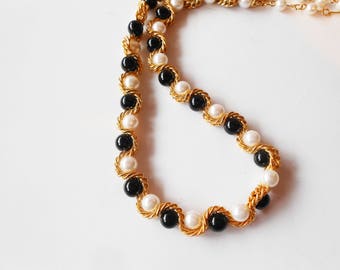 Pearl Black Bead Necklace,  Single Strand Vintage Pearl Necklace, Black White Necklace, Jewelry Gift for Her