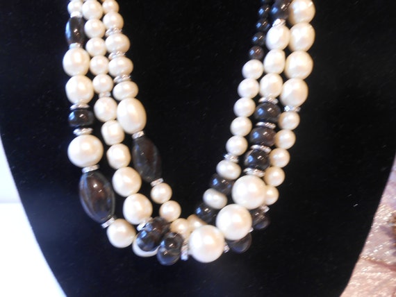 Vintage Pearl and Black Bead Necklace, Glamorous … - image 4