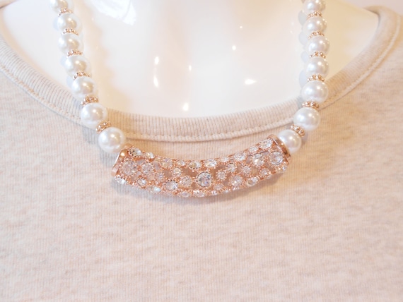 Pearl and rhinestone necklace discount