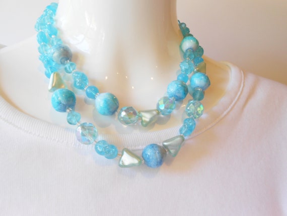 Vintage Aqua Bead Necklace, Glamorous Pearl Facet… - image 3