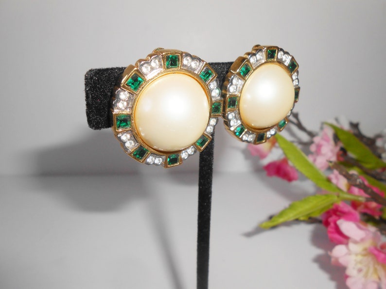 Clip On Earrings Vintage Earrings Pearl and Green Rhinestones