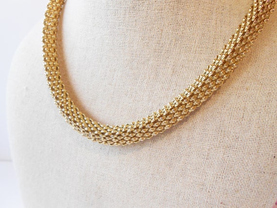 Vintage Goldtone Collar Necklace with Raised Link… - image 5