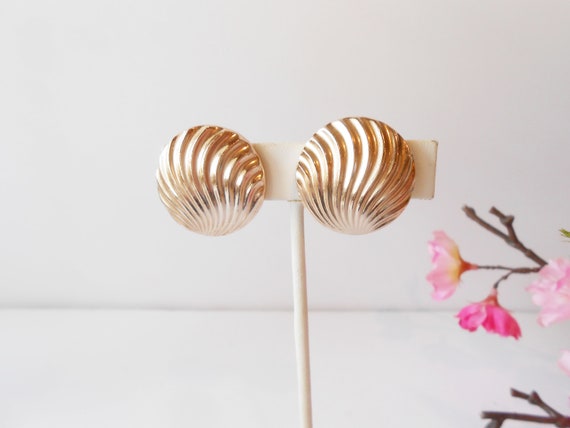 1950s Goldtone Coro Earrings, Curled Shell Design… - image 2