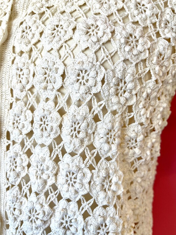 1970's Ivory Cotton Floral Handmade Crochet Top - image 3