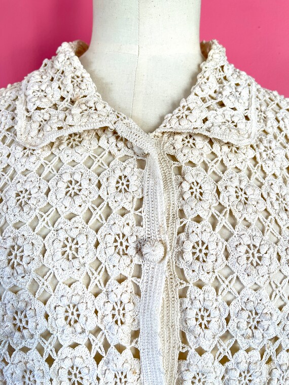 1970's Ivory Cotton Floral Handmade Crochet Top - image 2