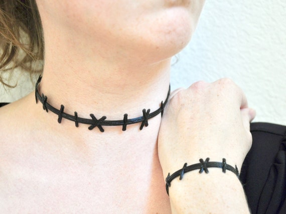 Black on sale choker bracelet
