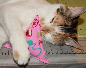 Easy Sew Pattern and Tutorial: Kitty Kat Toys (Cat Toy)