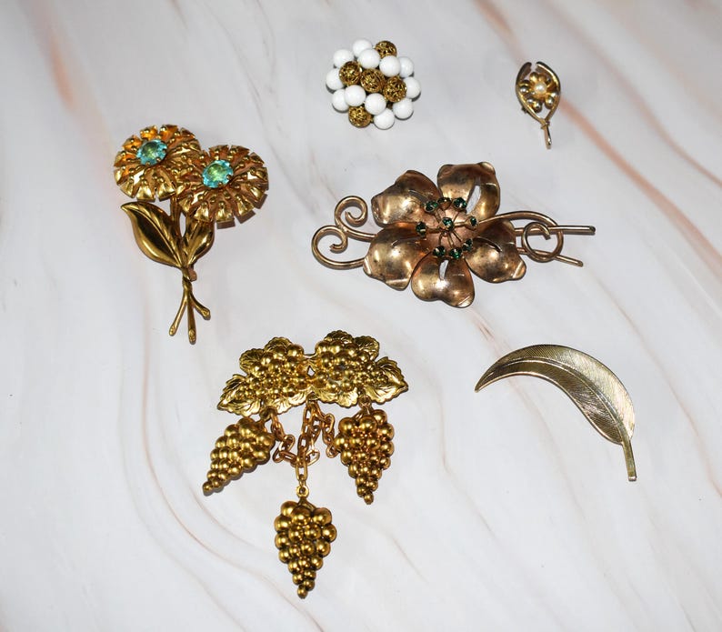 Vintage Brooch Lot, Brooches From the 50's and 60's, 7 Brooches, Not ...