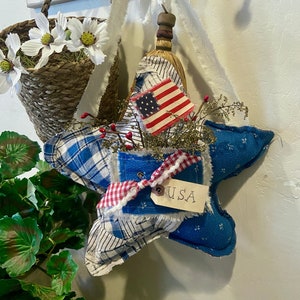Hanging Quilt Star Pillow with Pocket, USA, Primitive, Fourth of July, Memorial Day, Patriotic, Cutter Quilt