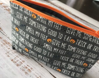 Black and orange Halloween text makeup zipper pouch