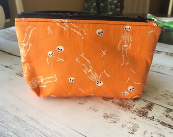Black and orange Halloween skeleton makeup zipper pouch