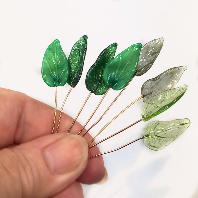 Small Leaf Headpin Singles
