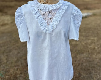 Vintage 60s/70s Just Oscar White Lace Ruffle Blouse – Victorian Prairie Cottagecore Top