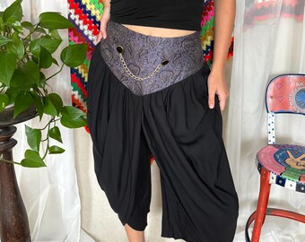 Vintage 80s High Waist Harem Pants Black Purple Paisley Corset Waistband Gold Chain Detail