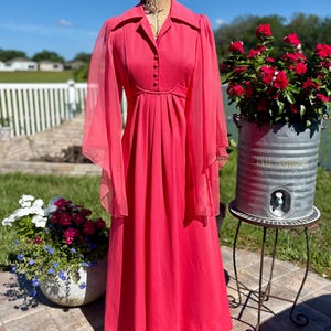 pink women's angel flowy dress Womens Jolie Moi Light High Neck Sleeve Chiffon Maxi US 6 length mesh dress featuring an all GHOST Arabella Angel Sleeve Satin