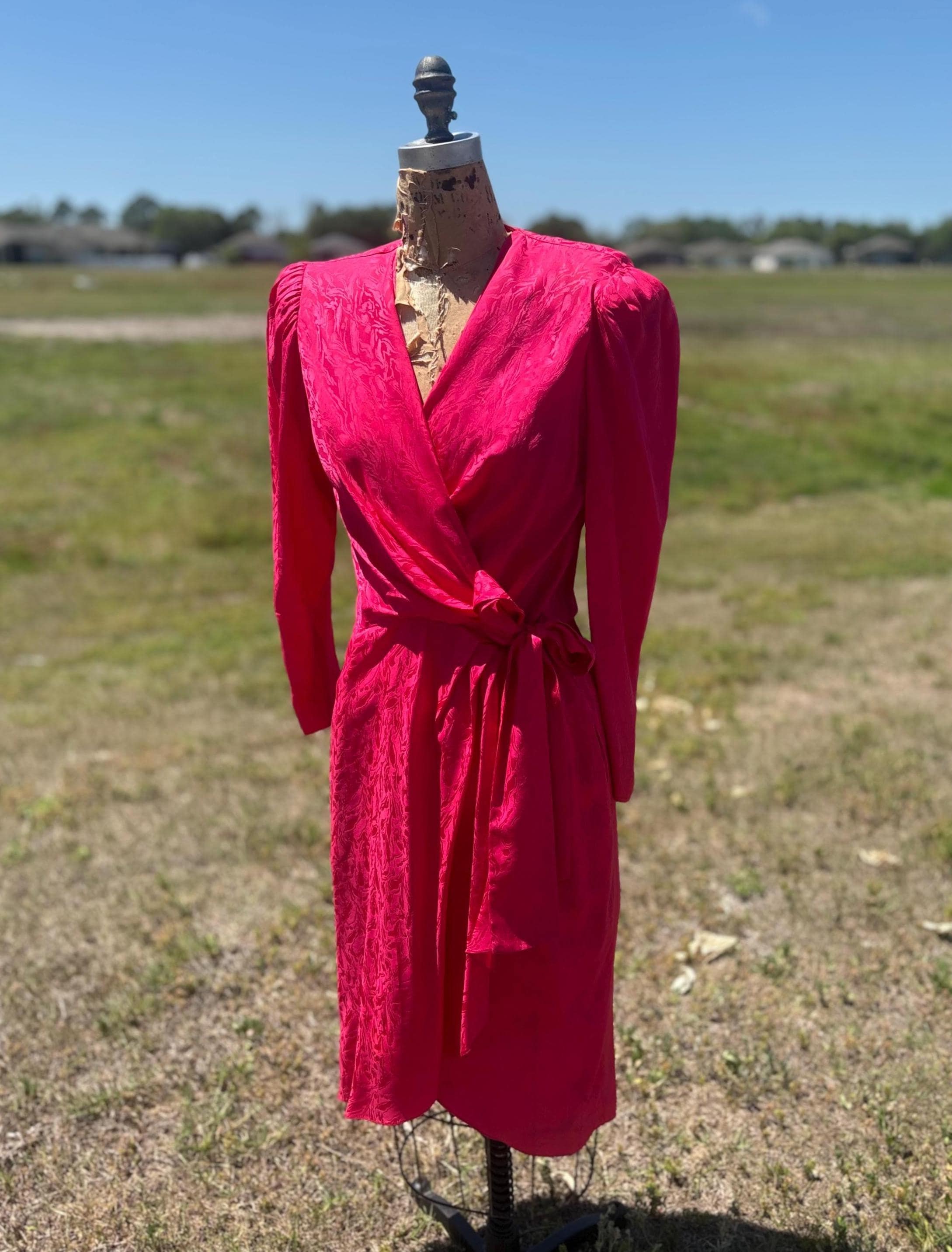 chinese dress ladies Hot Pink Mesh Ruched Midi Dress With Slit