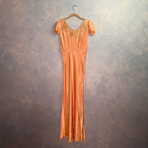 The 1930s Peach Pink Cap Sleeve Silk Gown