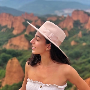 Fedora Hat, Wide Brimmed Beige Hat, Winter Felt Hat for Women, Bespoke Fedora Hat, Wool Felt Hat,