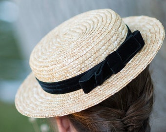 Chapeau à baldaquin de paille avec ruban, chapeau édouardien, canotier à petit bord, chapeau de paille à bord plat avec ruban de velours noir, chapeau de style vintage