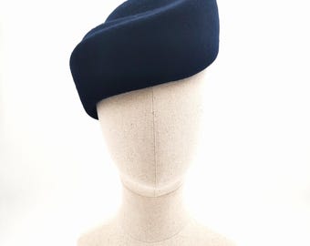 Marineblauwe vilten baret – Downton Abbey-stijl, merinowol