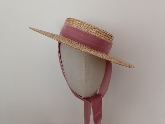 Straw Boater Hat With Pink Velvet Ribbon, Vintage Style  display picture 1
