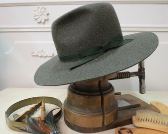 Handmade Green Fur Felt Hat - Bespoke Wide Brim Fedora for Men's Fashion