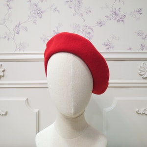 Woman Wool Hat, Red Wool Beret, French Beret, Winter Beret, Merino Warm Hat, Basque Wool Beret, 44 red