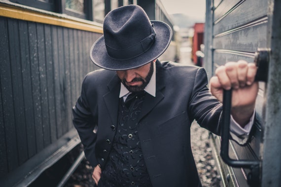 Classic man hat Clearance