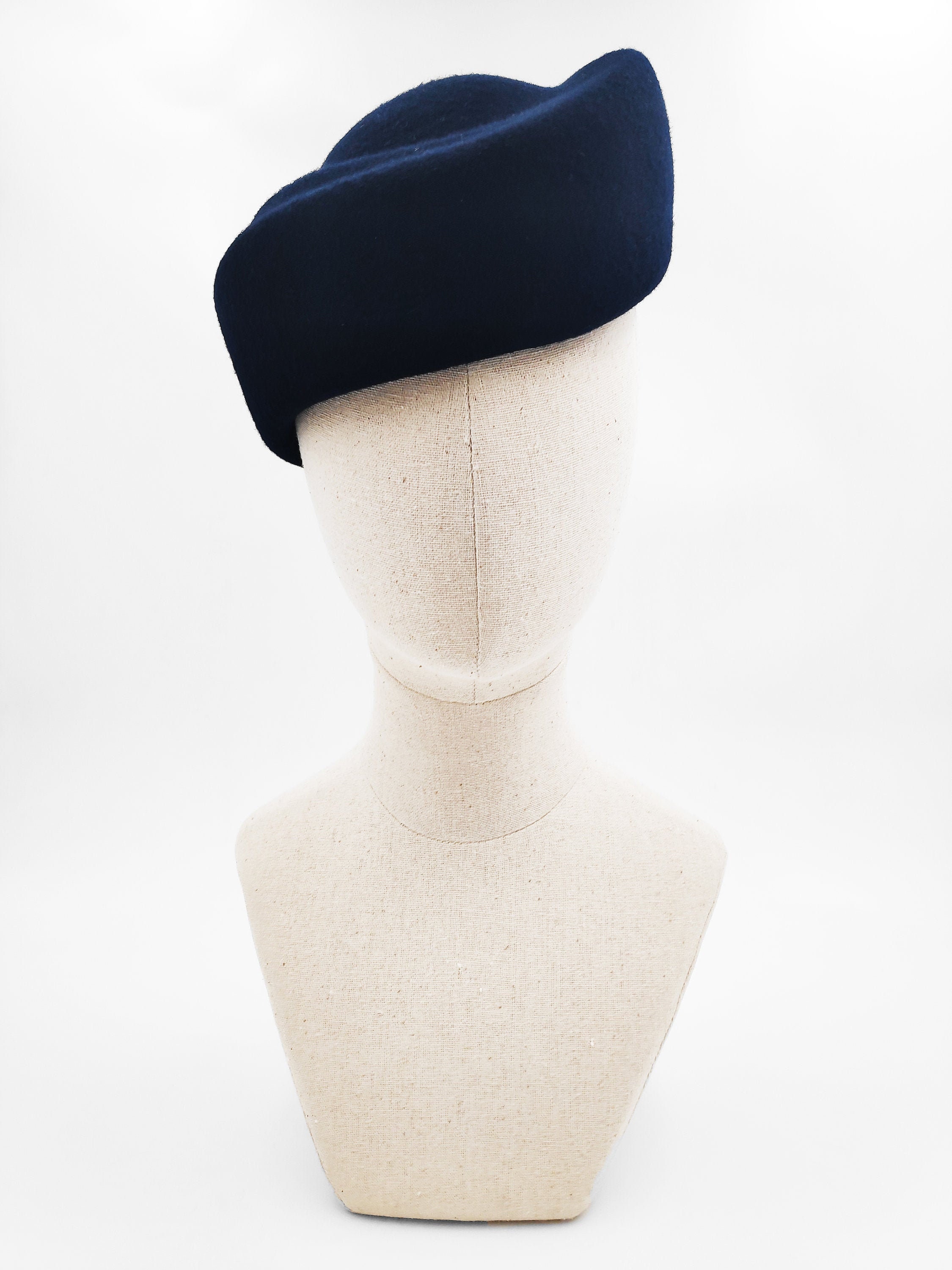 Navy Blue Felt Beret, Vintage Ladies Hats, Pillbox Hat, Vintage Style Hat, 1920s Beret, Hats for Women