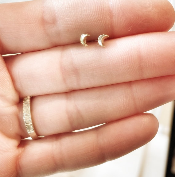 Matte Gold Star and Moon Earrings, Second Hole Earrings, Unisex Stud  Earrings, Mens Studs, Gold Moon Earrings, Gold Studs, Gold Star Earring -  Etsy Denmark