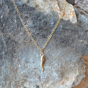 Tiny Italian Horn Necklace, Gold Filled, Gold Filled  Pendant, Italy Gift, Bridesmaid Necklace, Good Luck Charm