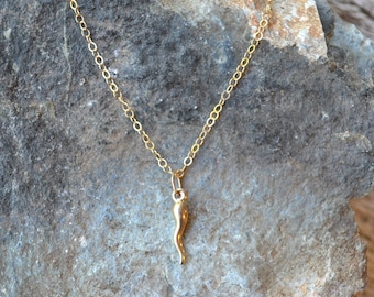 Tiny Italian Horn Necklace, Gold Filled, Gold Filled  Pendant, Italy Gift, Bridesmaid Necklace, Good Luck Charm