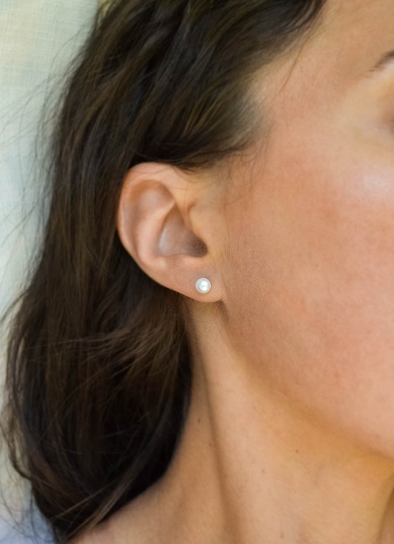 small pearl stud earrings