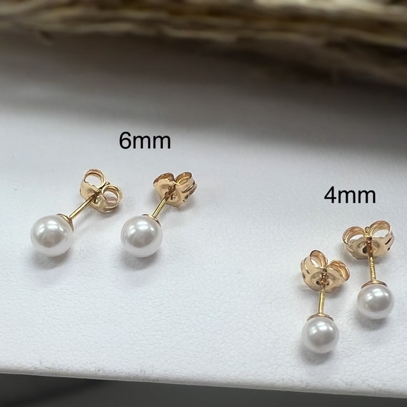 Sterling Silver Round Pearl Earrings Sterling Silver Round Pearl Earrings