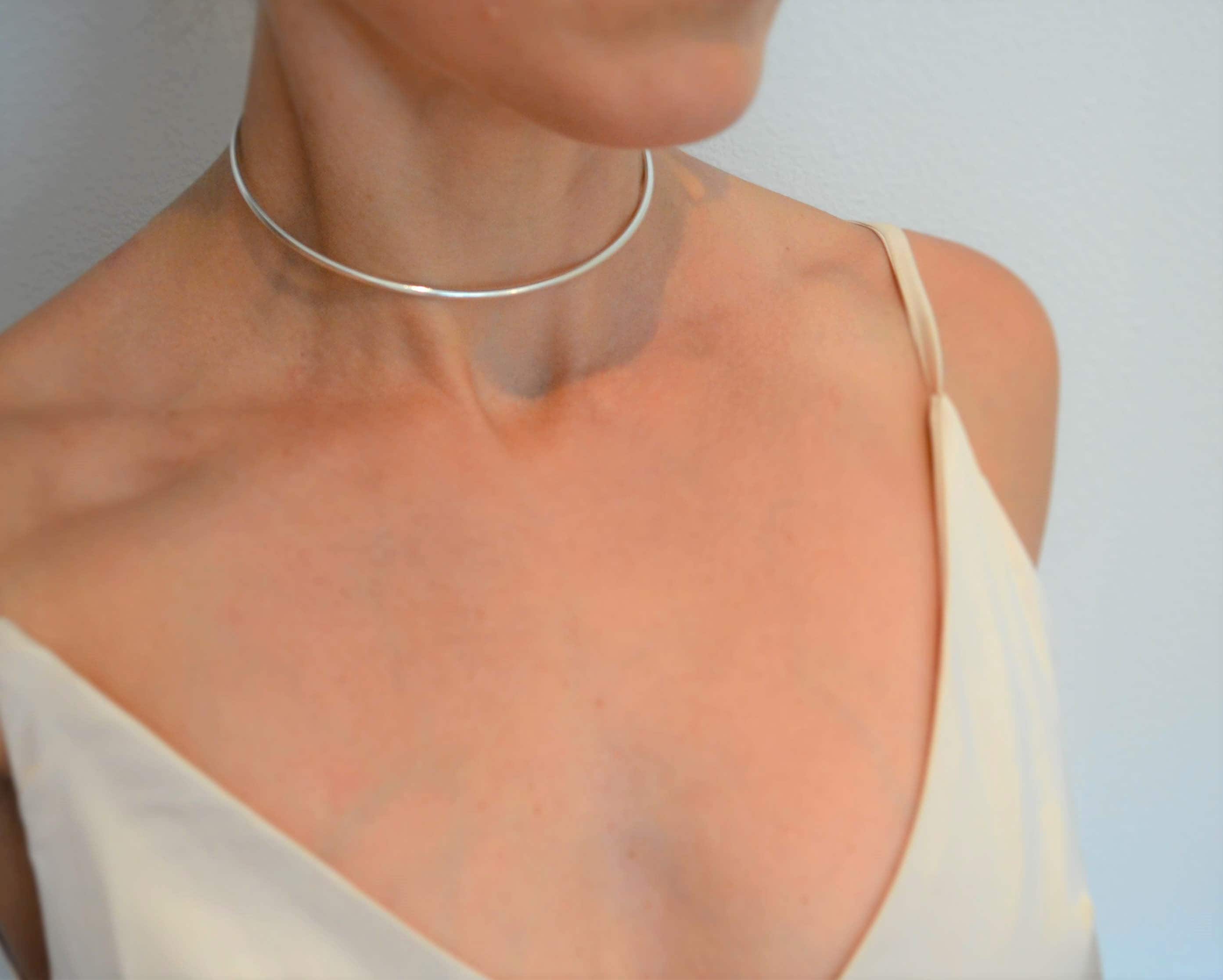 Silver neck cuff deals