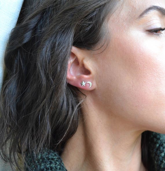 Share 239+ second hole earrings latest