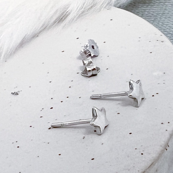 Solid sterling silver stud earrings deals