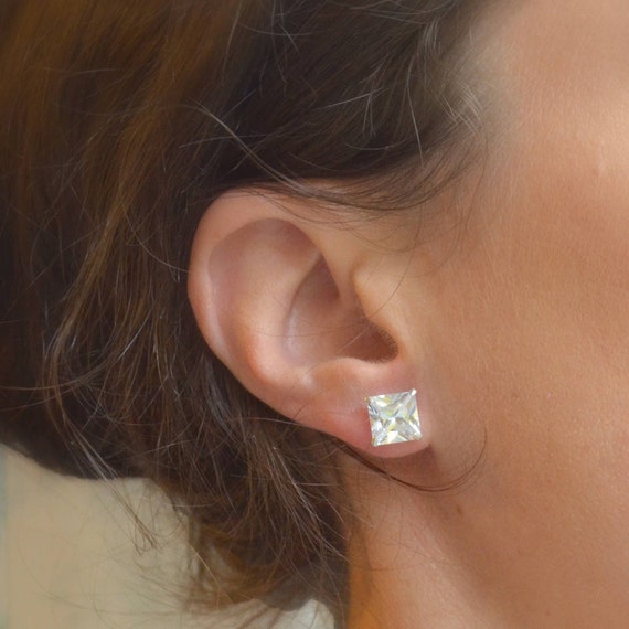 Natural Diamond Stud Earrings Round 2.50 ct. tw. (G-H, VS1-VS2) 14k White  Gold 4-Prong Basket - DiamondStuds.com