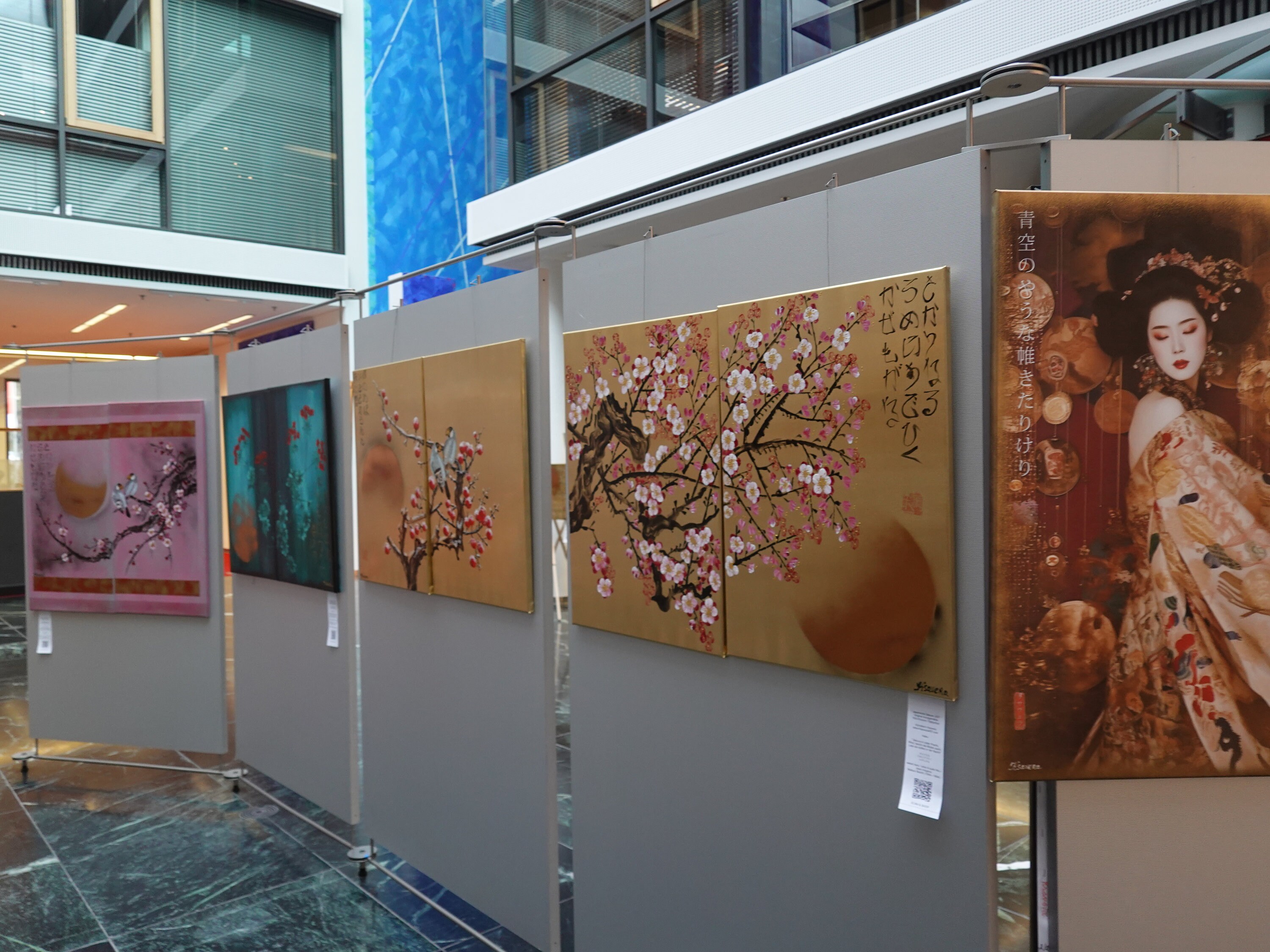 Cherry Blossom - Japanese Style Painting J337 Gold Paintings Cherry Blossom - Japanese Style Painting J337 Gold Paintings