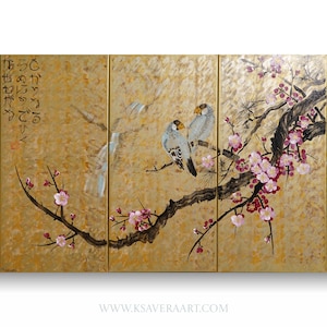 Arte giapponese J242 fiori di ciliegio, uccelli dell'amore pittura in stile giapponese trittico, dipinti acrilici d'oro dell'artista Ksavera