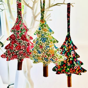 3x Liberty print cinnamon Christmas tree decorations/gift set. Choose Liberty  floral or  Christmas collection.
