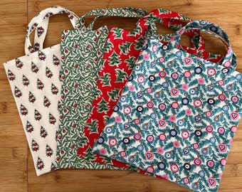 Liberty Christmas reusable cotton gift/tote bags in choice of classic festive patterns with FREE Christmas card!