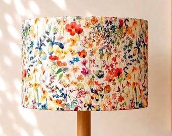 Lampenschirm „Liberty Floral“ | Design: Ciara E | Fassungen: EU/UK/US |