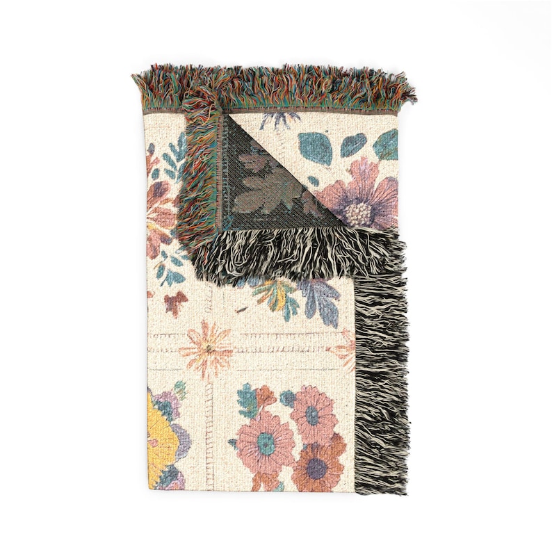 Boho-Baumwolldecke mit floralem Jacquardmuster und Fransen, Vintage-Steppdecke, Cottagecore-Dekoration, Geschenk für Mama, Einzugsgeschenk Bild 5