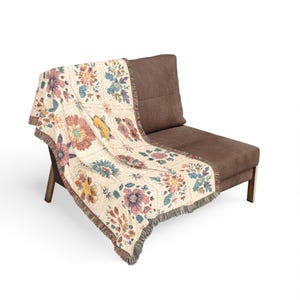 Boho-Baumwolldecke mit floralem Jacquardmuster und Fransen, Vintage-Steppdecke, Cottagecore-Dekoration, Geschenk für Mama, Einzugsgeschenk Bild 10