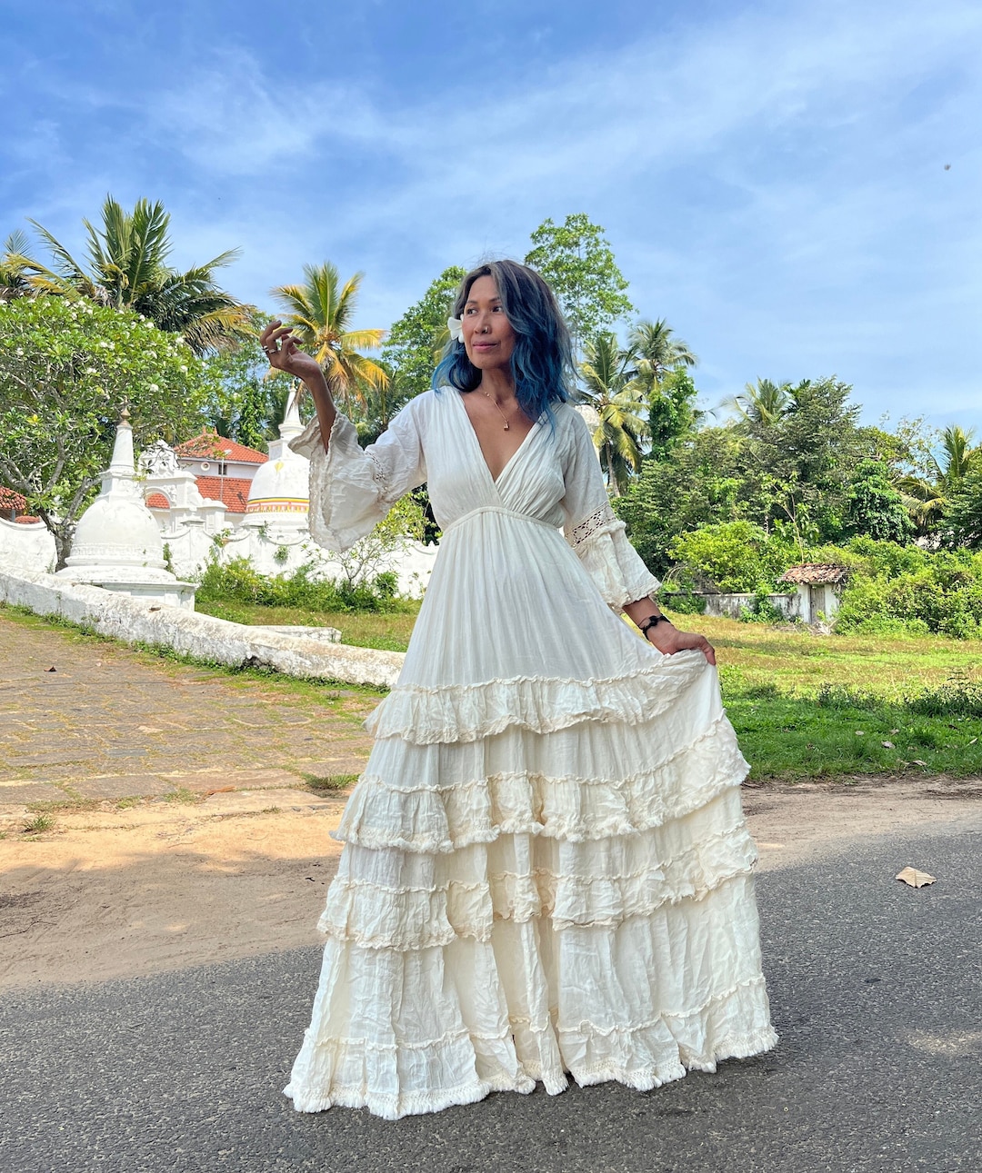 ボヘミアンウェディングドレス、ベルスリーブレイヤードマキシドレス