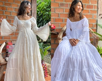 Handgemachtes gesmoktes Boho schulterfreies Kleid / Strand-Maxikleid / Boho-Weißes Hochzeitskleid / Romantisches weißes Maxikleid / Weitärmel-Hochzeitskleid.